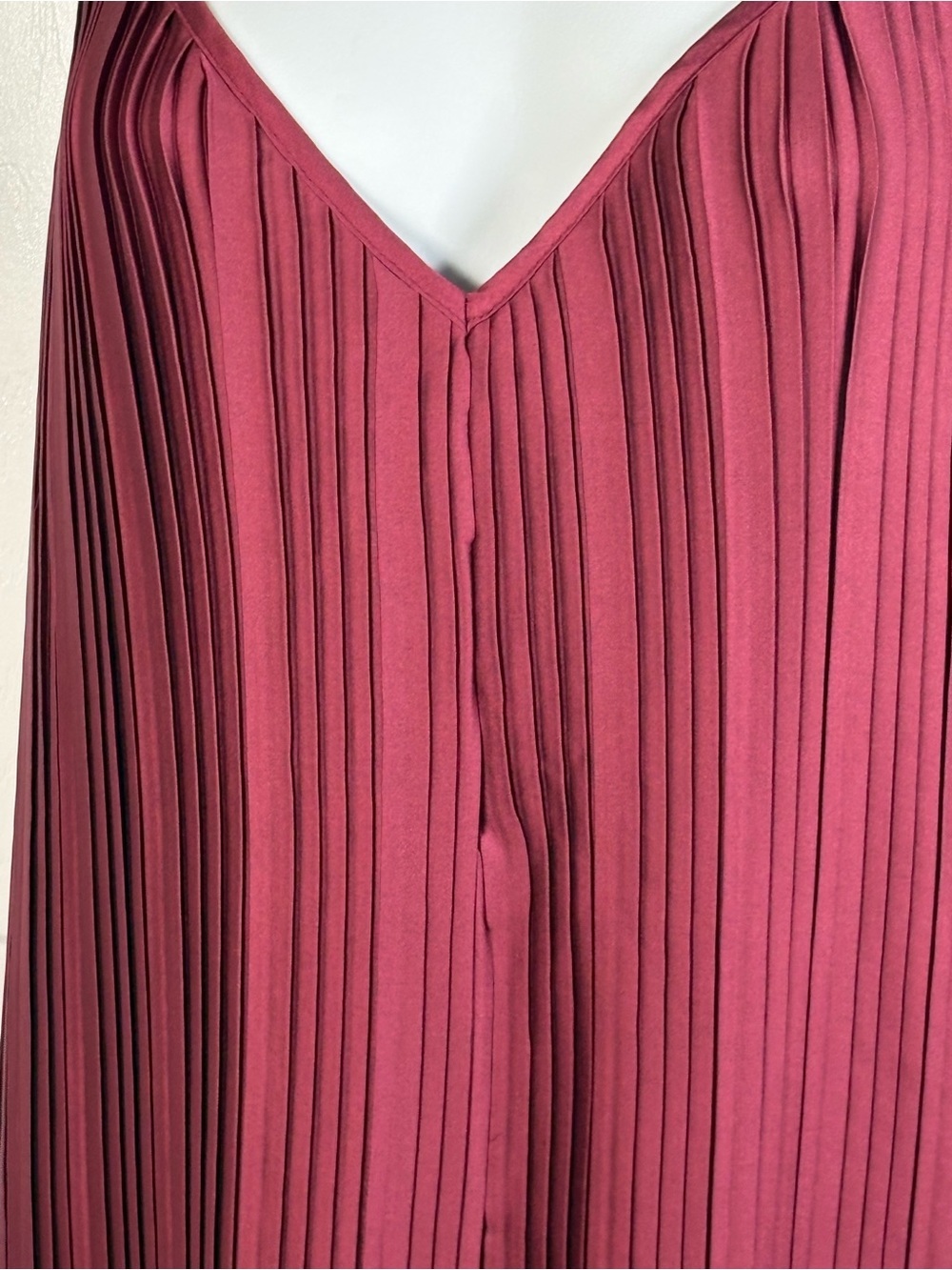 Anthropologie Sleeveless Plissé Jumpsuit size S in Wine - Picture 7 of 13